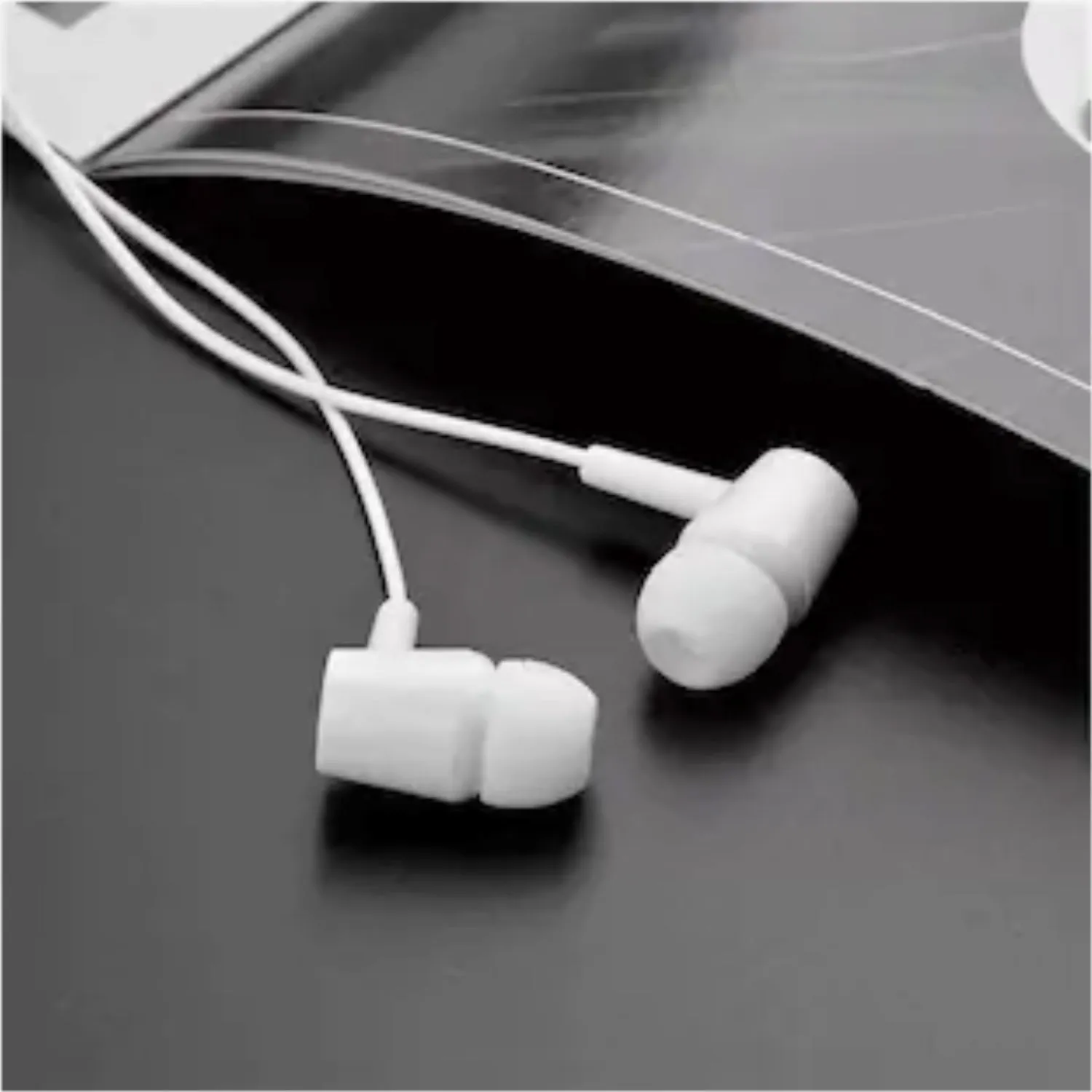 1281 Headphone Isolating stereo headphones with Hands-free Control