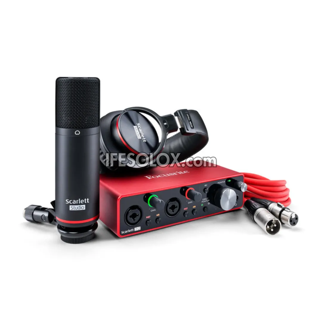 Focusrite Scarlett 2i2 3rd Gen Studio with USB Audio Interface, Headphone, Microphone & XLR Cable - Brand New